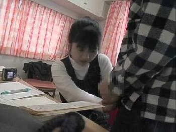 悪党家庭教師が○学生の部屋を隠し撮り→脅して中出し陵辱したのに流出までする残虐W美少女ロリレイプオナニーのエロ動画