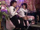 女子校生リフレで小遣い欲しさにサラリーマンを誘惑する痴女女子校生美少女阿部乃みくのエロ動画