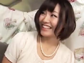 『もっと犯してぇ』簡単に股を開いちゃうヤリマンな巨大乳房妻に寝取り中出し！巨乳素人人妻ハメ撮りナンパのエロ動画