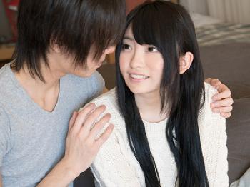 テレながらも感じまくりの美形少女と熱々ファック巨乳素人美少女のエロ動画