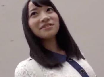 「だめです…」テレビの取材と偽り激烈可愛い素人をナンパ→即挿入中出しW美少女ハメ撮りのエロ動画