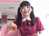 ミニ系カワな姫川ゆうながメイド姿でご主人様陰茎を突かれ悶絶絶頂絶頂!美少女ロリコスプレ中出しのエロ動画