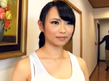 可愛くて巨乳の義理の母が断れずに甘えん坊な息子と母子姦淫人妻フェラ近親相姦のエロ動画