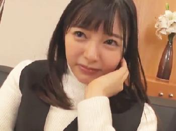 最強に可愛いくて話題の美形少女アダルトビデオ女優のたまらんバストを堪能美少女ロリ痴女ハメ撮り小倉由奈のエロ動画