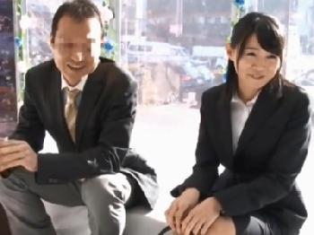 謝礼に負けて部下とパコ→中出しまでしたド淫乱上司素人お姉さんOLのエロ動画