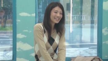 モデル撮影と称して素人OLナンパ→まさかの体操着着せて顔面射精ハメ巨乳お姉さん顔射フェラ手コキぶっかけのエロ動画