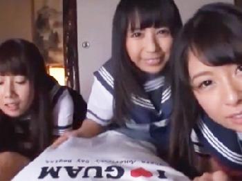 田舎に帰るとド淫乱な日焼け妹とその友人の幸せハーレムが待っていますW美少女ロリ痴女乱交のエロ動画