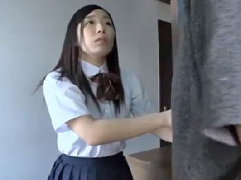 ミニ系女子校生の自宅に押し入り中出し陵辱→一部始終をネタにザーメン処理女にしたクズ男素人美少女ロリレイプのエロ動画