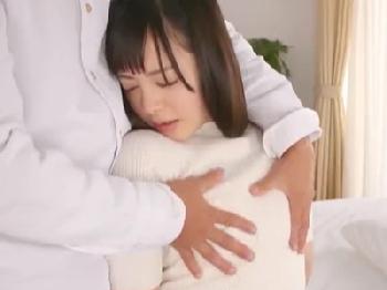 透明感抜群！色白美形少女と楽しく濃密顔面射精ファック素人美少女顔射のエロ動画