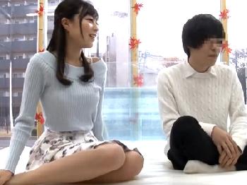 『あんまり…見ないで』女友人の裸にテンション上がってる男！棚ぼたパコで賞金もGET！巨乳素人美少女のエロ動画