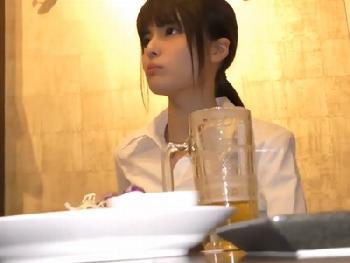 地方女子大から出てきたインターン就活生を就職先の男たちが泥酔させて冷酷ハメ撮り素人OLコスプレ乱交のエロ動画