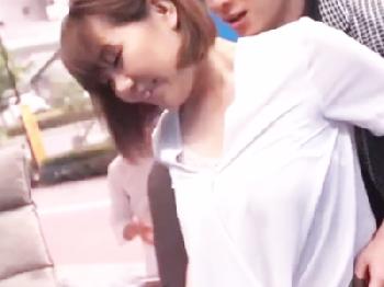 「イグゥゥ！！！」その辺にいそうな素人お姉さんがあまりの快楽にエビ反りオーガズム披露W人妻のエロ動画