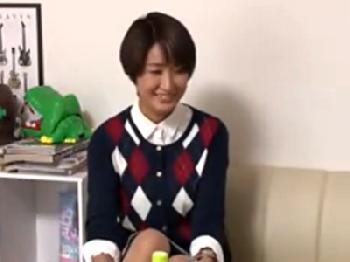 幼○園の子供がいる童顔マダムさんが…夫とのSEXを思い出して浮気交尾素人人妻ナンパ盗撮のエロ動画