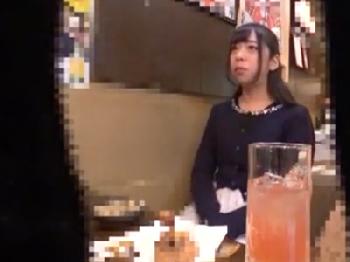 相席居酒屋でナンパした巨大乳房素人を自宅で中出しハメ！巨乳お姉さん盗撮のエロ動画