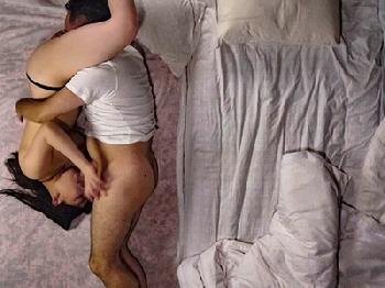 『だめぇーー！中だめって！』膣圧凄すぎる兄の嫁さんのマンコに思わず暴発中出しお姉さん小梅えなのエロ動画