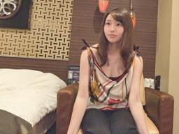 有名企業で顔バレを恐れるも欲求に抗えない素人オフィスレディ巨乳お姉さんOLのエロ動画