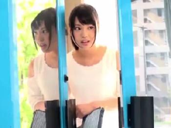 アイドル目指してる19歳がロケ車と騙されマジックミラー号に乗車パコ巨乳素人美少女のエロ動画