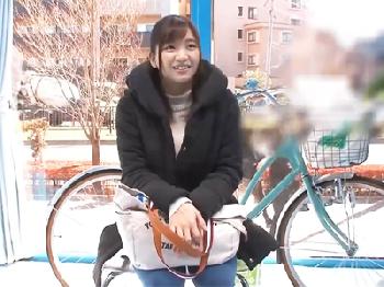 買い物帰りの美人奥様連れ込みマジックミラー号ハメ→際どいエステで濡れちゃった膣にぶっこみ開始巨乳素人人妻ぶっかけのエロ動画