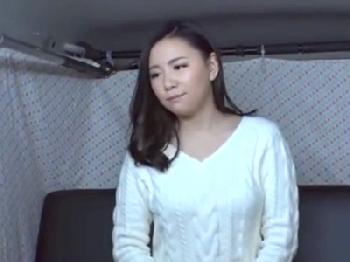 買い物帰りの若奥様をアンケートと称しナンパ→ホテルに連れ込み即挿入性交素人人妻ハメ撮りのエロ動画