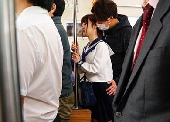 通学途中の女子校生が声を出せない状況で寝られる！大人しそうな細身童顔が狙われ痴漢陵辱美少女ロリレイプ盗撮笠木いちかのエロ動画