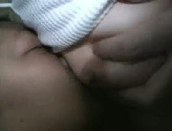 深酔いして居眠りしている娘に中出し性的暴行美少女お姉さんレイプのエロ動画