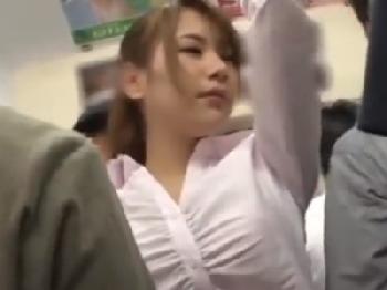 満員電車でケツにぶっかけレイプされちゃったOLさん素人お姉さんパンスト痴漢のエロ動画