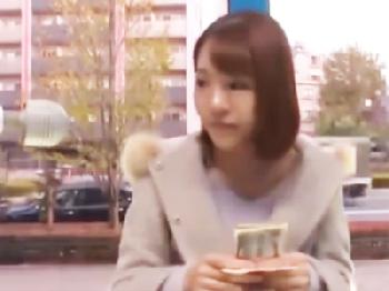 お金に釣られてピストンバイブに跨っちゃった素人お姉さんが大洪水イキノックアウト痴女ハメ撮りナンパのエロ動画