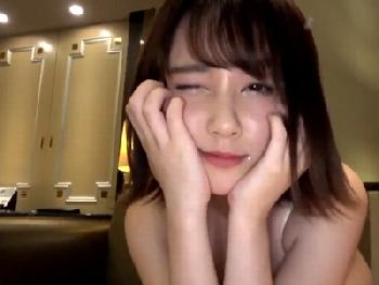 『はぁ♡ぁあ♡いっぱい…ちょうらい♡』しっかり口を開けて顔で射精を受け止める秀逸素人巨乳ギャル顔射ハメ撮りのエロ動画