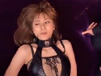 ハメられた美人母ちゃん…子供のいじめを見つけた正義感に溢れる母ちゃんが逆に弱みを握られて性欲処理便器化!巨乳人妻レイプ乱交の...