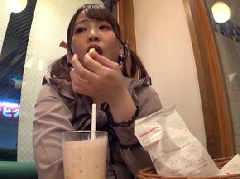 胸チラしていることに気づかず仕事するO同僚オフィスレディとオフィスFUCK巨乳お姉さんOL羽生ありさのエロ動画
