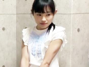 小○生のうちから先生とFUCKしちゃう幼顔美形少女美少女ロリパイパン中出しのエロ動画