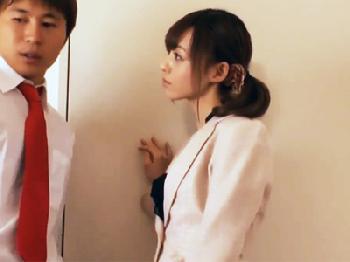 愛する2人の青春に割って入ってじっくり寝取る美形お姉さん美少女痴女のエロ動画