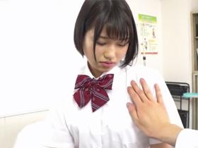 学年一かわいい子と授業抜け出して保健室パコとかいう男の夢巨乳女子校生美少女ロリ痴女唯井まひろのエロ動画