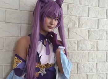 撮影途中からも溢れるメンヘラ臭…あまふわ系の幼顔レイヤーとベタベタしながらブッ込み倒し素人美少女ロリコスプレハメ撮りのエロ動...