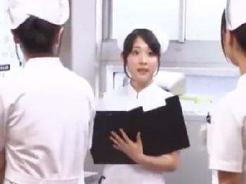 セックス外来医院できれいなお姉さん看護師たちが大活躍の中出し連発巨乳痴女看護婦葉山美空しほの千里のエロ動画