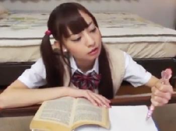 一緒に勉強していた幼なじみとエッチ→顔面射精にガチギレW女子校生美少女顔射のエロ動画
