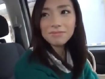 街ゆく奥さんをガチナンパ！即ホ連れ込み顔面射精パコ成功！素人人妻顔射のエロ動画