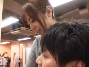 デリヘル呼んだら大学生になった幼馴染が！お願いしたら生ハメ中出しさせてくれましたWお姉さんパイパンフェラ手コキあべみかこ佐藤...