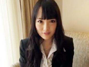 ミニスカートOLの仕事中に履いたパンツを買い取るついでに中出しハメ撮り素人のエロ動画