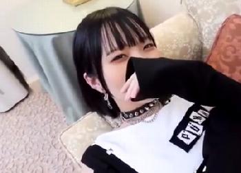 照れてる表情もガチで可愛いツンデレ美形少女とオフパコ！オッサン男根で小さく感じながらたっぷり中出し！素人美少女ロリハメ撮りの...