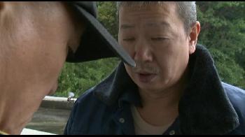 押入れでオナニーをして父親を誘惑しちゃう淫乱娘がガッツリ中出しされる巨乳素人痴女のエロ動画