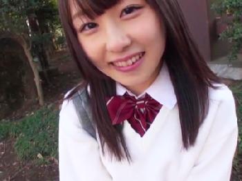 天然ボケな性格の出会い系で引っ掛けた円光美形少女とハメ撮り性交素人女子校生美少女中出しのエロ動画
