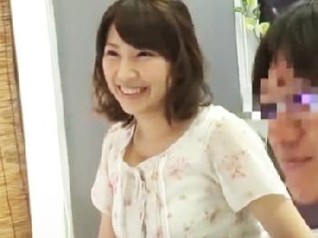 『めっちゃ出てんじゃん…』友人同士の大学生が謝礼につられて友情崩壊の中出しセックス素人のエロ動画