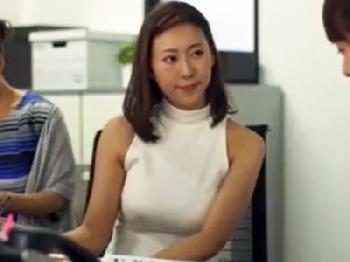 共働きの夫とはすれ違う毎日に嫌気がさした奥さんOLが上司と浮気FUCK巨乳人妻中出し顔射のエロ動画