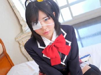 猛烈に可愛い無毛幼顔レイヤーがお兄ちゃんを起こそうとボッキ陰茎にイタズラSEX！美少女ロリコスプレパイパン中出し皆月ひかるの...