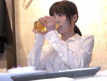 地方女子大インターン就活生が泥酔させられ…男社員3人に好き放題性的暴行されたリアル個人撮影素人美少女お姉さんハメ撮りレイプ乱...