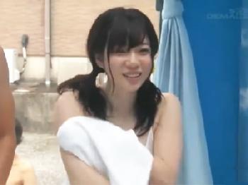 『ねぇダメ…恥ずかしぃって…』素人きれいなお姉さんがマジックミラー号で押しに負けて中出し交尾開始!巨乳美少女のエロ動画