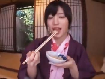 自慢の彼女と温泉デート!あまりの可愛さに大量ぶっかけお姉さん痴女顔射のエロ動画