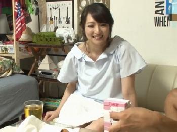 『それ以上激しくしたら…逝っちゃうッ！』年の割には童顔な素人主婦と浮気セックス巨乳人妻盗撮のエロ動画