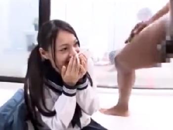 『えっ？デッカ』初めての黒人チンポを目の当たりにして発情しちゃう純情女子校生素人美少女中出しハメ撮りナンパのエロ動画